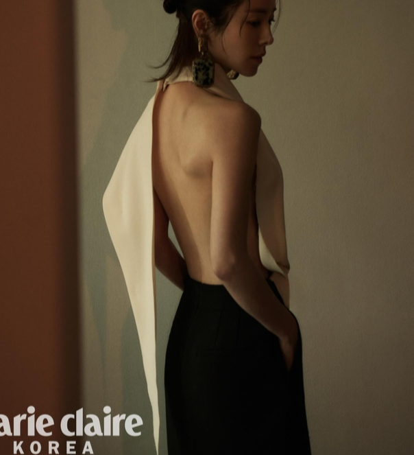 한지민, 치명적 뒤태+고혹적 눈빛