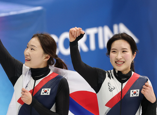 충돌 직전! 거짓말처럼 피한 최민정 "넘어지는 줄 알고 식겁, 무조건 버텨야 한다는 생각" [2026 밀라노]