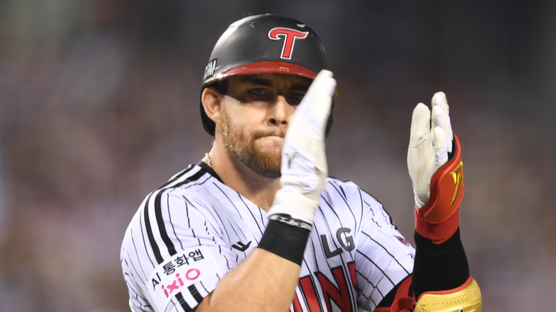 '100홈런'까지 14개→"승리할 때 비로소 의미" 대기록 앞둔 'LG 복덩이' 각오 