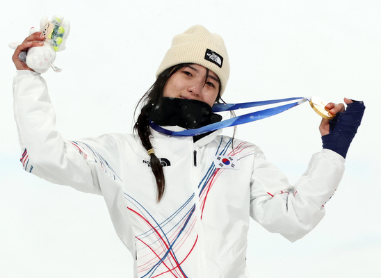빙상만 강국? 이제 설상도 있다...'金1·銀1·銅1' 18세 소녀들과 37세 베테랑, 새 지평 열다 [밀라노 결산④]