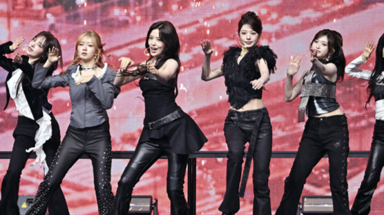 공주 벗고 우아해진 아이브, '블랙홀'에 빠질 시간 