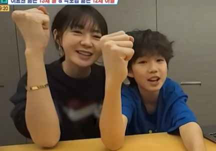 "박보검 닮았다"...이요원, '반전 매력' 막내아들 공개