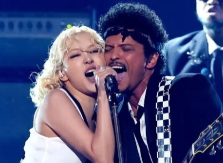 로제, 케이팝 최초 '브릿 어워즈' 수상..."영감 주는 블핑 멤버 고마워"