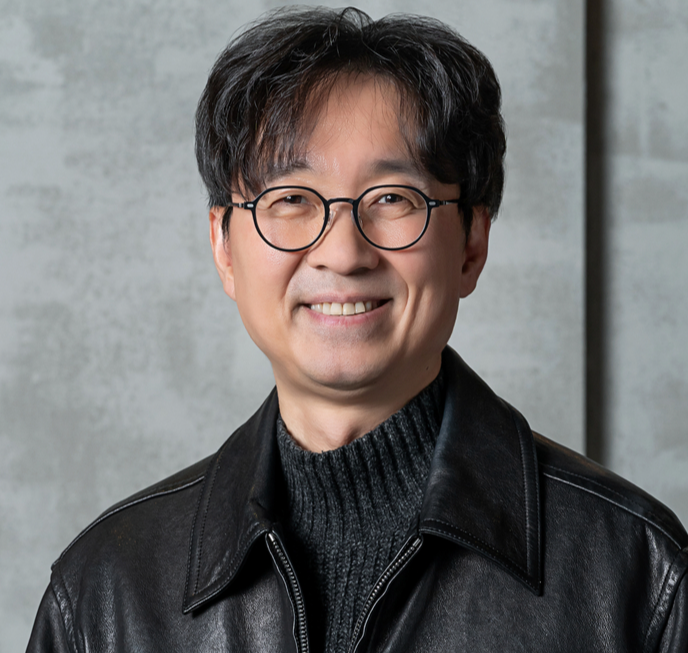 "경거망동 말자"더니...'왕사남' 800만, 장항준 감독 귀화·개명·성형 '천만' 공약 초읽기