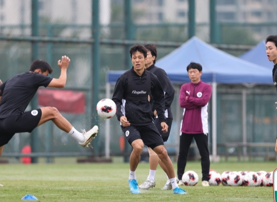 병역 기피 논란 후 4년 만의 프로 무대 복귀, 석현준 선발 출격...최윤겸 감독의 기대 "살려야 한다"