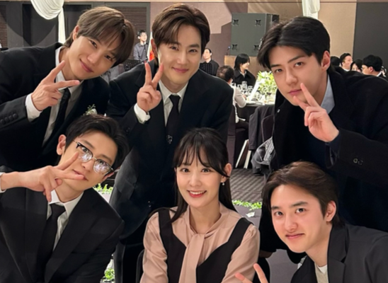 박유라 아나운서, '미미한 권력' 인증샷...엑소 멤버들과 빛나는 미소