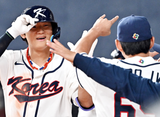 '완전체' 韓 대표팀 첫 실전 우려한 것보단 안정적, 이왕이면 '즐기자'