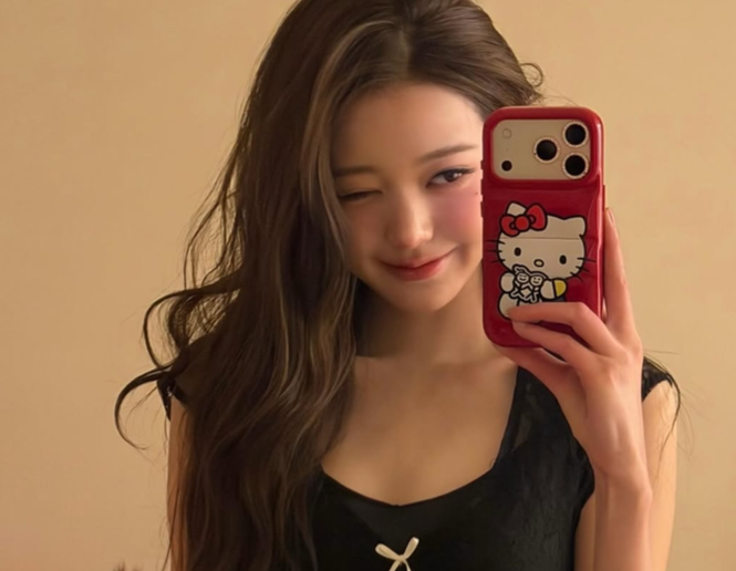 장원영, 윙크 한 번에 심쿵...'인형 비주얼' 셀카