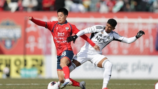 '정정용 더비' 용병술로 '장군멍군'...김천에 혼쭐 난 전북, 추가시간 모따 헤더포로 기사회생