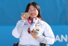 '20살 소녀'가 쓴 패럴림픽 '금빛' 새 역사...'스마일리' 김윤지, 사상 첫 '멀티 金' 쏜다 [2026 밀라노]