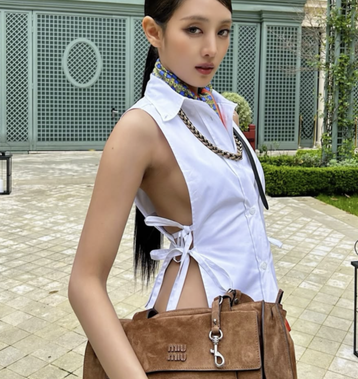 아이들 민니, 뻥 뚫린 의상 '핫걸 맞네'