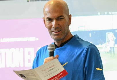 지네딘 지단, 마침내 프랑스 A대표팀 지휘봉 잡나..."협회와 구두 합의, 14년 지휘 데샹은 북중미까지"