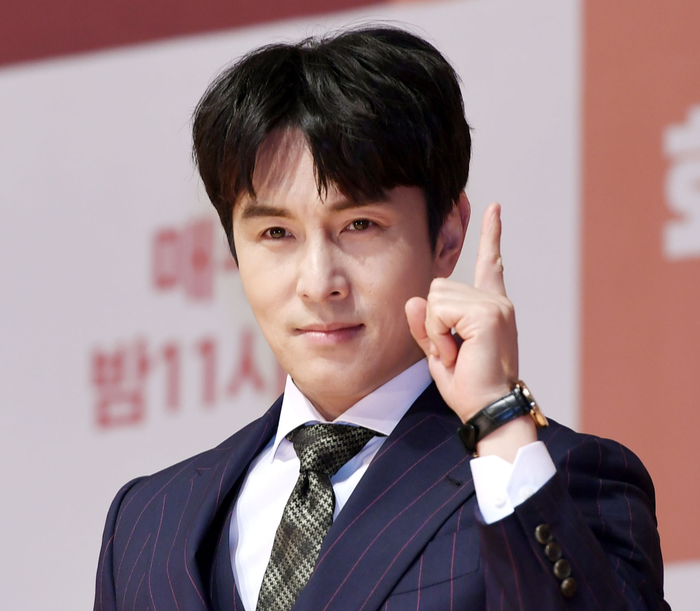 김동완, 전 매니저 폭로 논란에도 버스킹 강행 "경호팀 섭외했다"