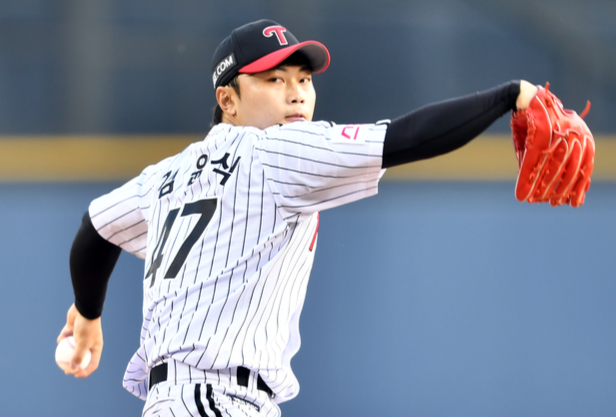 "각 팀 핵심 좌타자 많다" LG 2연패 '키'→'왼손 핵심' 김윤식...'약속의 4월' 꿈꾼다