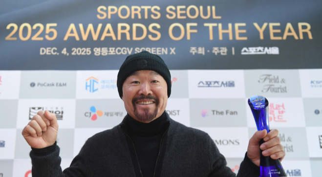 "나에게 최고의 선물이다" LG 'V4' 모두 경험한 김용일 코치, KBO리그 개막전 시구 나선다