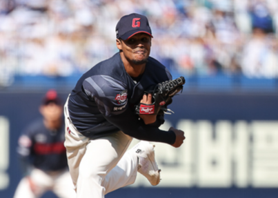 '156㎞ vs 5볼넷' 로드리게스, 여러 의미로 강렬했다..."다음엔 S존 공격적으로 던진다"