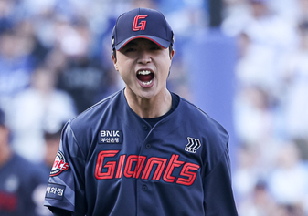 지난해 한화의 향기 솔솔...롯데, 올해는 '봄데' 아닌 이유