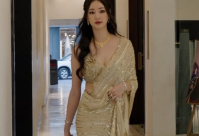 "48세 맞아?"... 김사랑, 인도 전통의상도 완벽 소화 '이국적 미모 폭발'