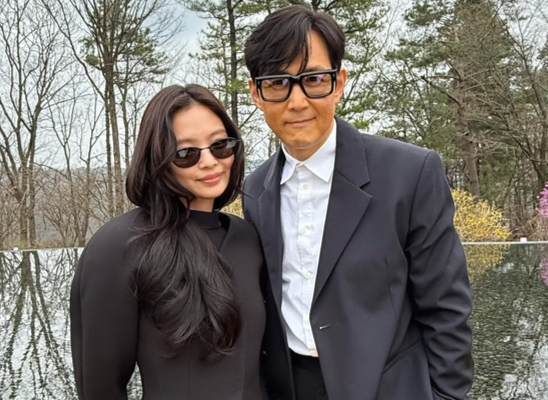 제니·이정재, 의외의 투샷... '성덕' 인증한 특별한 인연