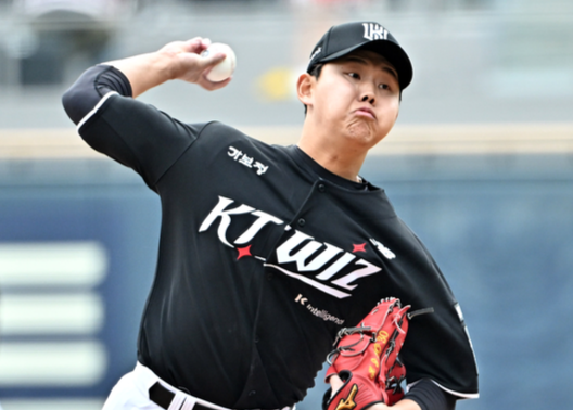 "맞을 수 없는 공인데" 강철매직이 보는 소형준..."구위 정말 좋은데, 얘기 좀 해봐야"