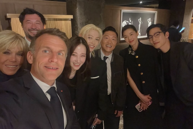 마크롱 대통령 부부, 전지현·싸이·필릭스 등 K-스타와 '인증샷'