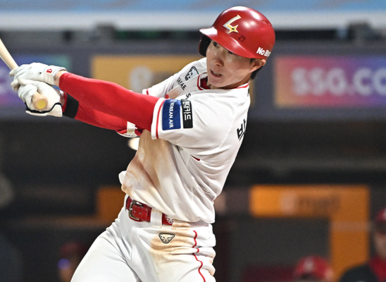 "너 없으면 어쩔 뻔...이 맛에 야구 본다" 개막 열흘, 각 구단 흥행 불붙인 선수 10