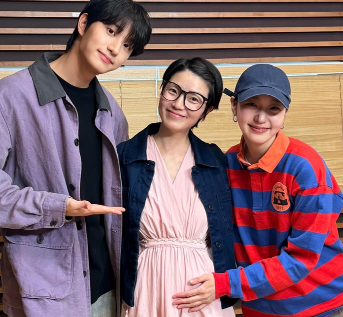 김고은, 안영미 D라인 속 딱동이와 인사... "건강한 출산 기원해요"