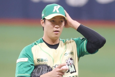 첫 등판부터 '시속 160㎞' 쾅! 안우진, 1이닝 '위력투'...더욱 커진 다음 등판 기대감 