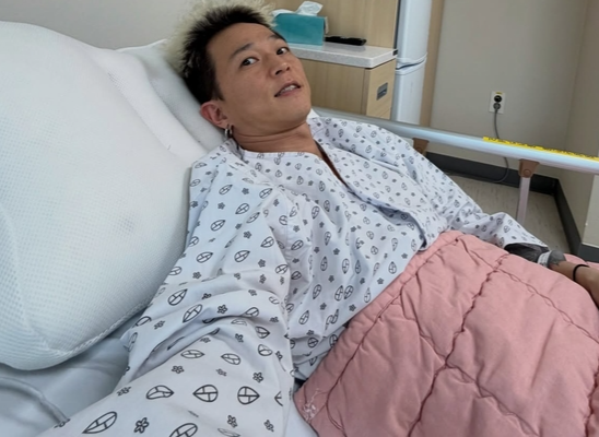 팝핀현준, 위 선종 발견으로 입원중인 근황 공개