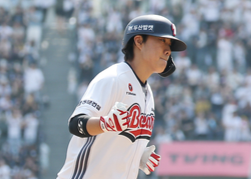 '투심+커터+포크' 최민석 미친 호투-박준순 '멀티포'-카메론 대포+3안타...두산, 시즌 첫 '위닝'