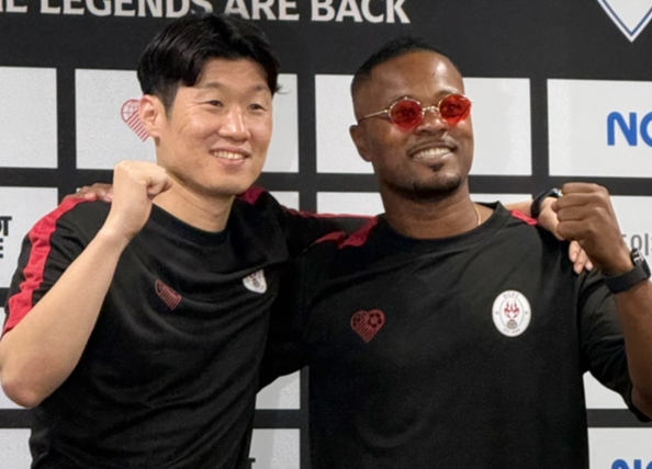 "10분 출전 가능" 박지성 예고에, 에브라 "90분 뛰어야지! 정말 고맙다"