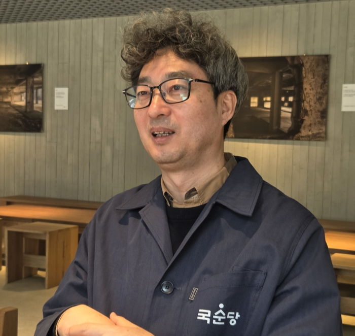 "손흥민만으론 안 돼, 미생물 팀워크가 명품 빚어" 국순당 신우창 소장이 말하는 K-전통주의 '복합미'