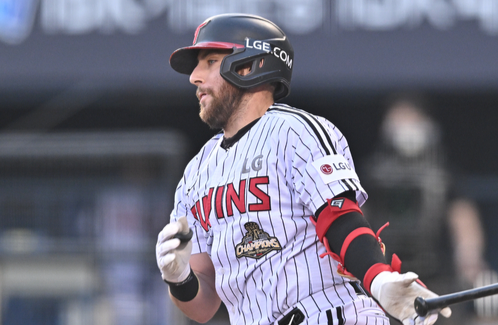 '5:1→5:5→6:5' LG, 한화 극적으로 제압 '2연승'... 오스틴 ‘7회 결승타’-송승기 'ERA 0.89' 