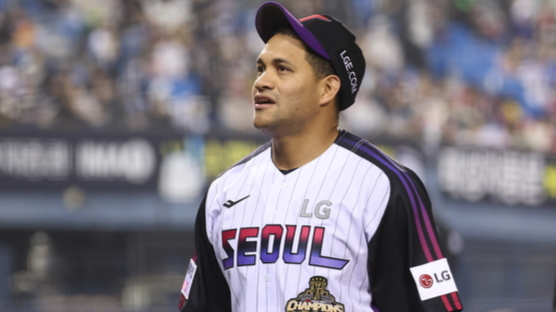 LG 선발진 '초비상'...치리노스 팔꿈치 부상으로 한 달 이탈, 이제는 '박·신·홍'이 응답할 차례