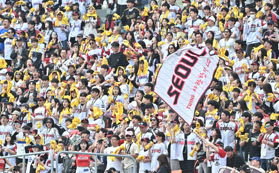 'LG 관중 1위' KBO리그, 117G 만에 200만 돌파...역대 최소 기록 경신