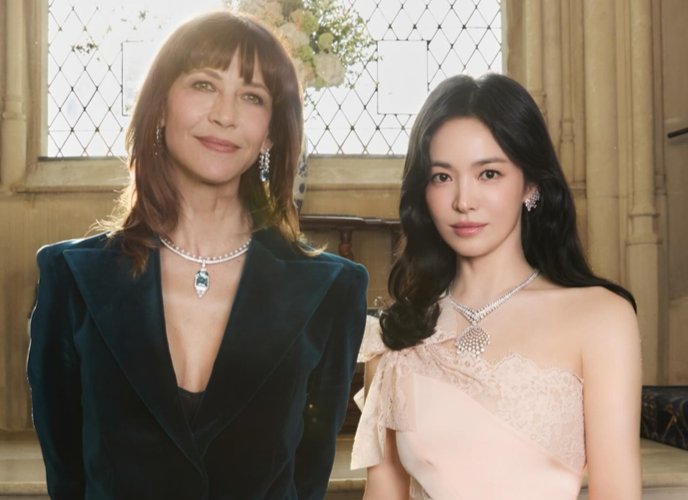 송혜교, 프랑스 대표 배우 소피 마르소와 나란히... 국경 넘은 미모 대결