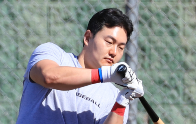 '전직 빅리거(525G·67HR)' 최지만이 온다, 그런데 반칙이란다 