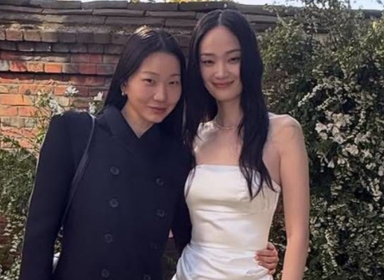 톱모델 신현지, '시상식 방불케 한' 하객 라인업...장윤주부터 덱스까지