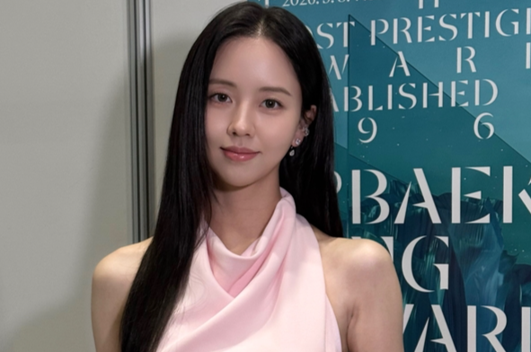 '정변의 아이콘' 김소현,  핑크 드레스 입고 성숙함 과시