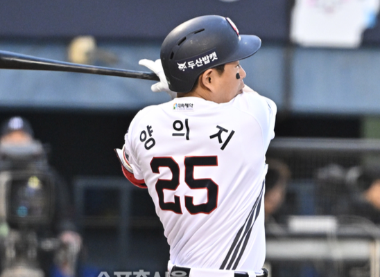 '자려고 누웠는데 양의지' 중독성 멜로디에 '인기 폭발'...내친김에 아이오아이 '두산 시구'? 