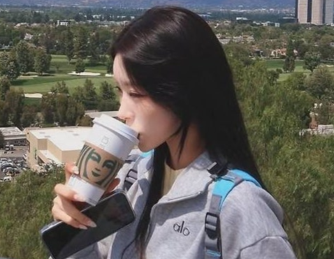 시대 감수성 부족한 최준희..."멀쩡한 카페는 스벅뿐?" 해명도 논란