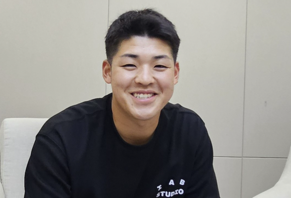 시라카와, 이제 공식 'KIA맨'....이범호 감독 "보직 미정, 선발진 상황 보고 결정"