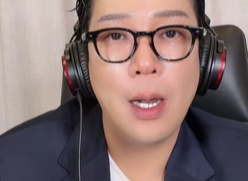 MC몽, ‘연예인 도박단’ 폭로하더니 반전 통화 “어르신 저 좀 살려주세요”