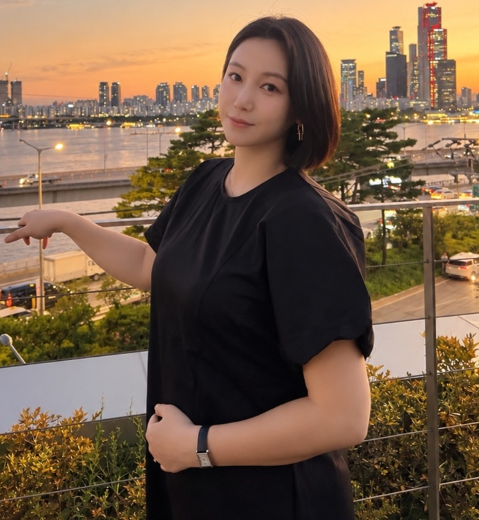 D라인 조심스레 감싸 쥔 손...비연예인 남편과 결혼한 김옥빈, 깜짝 임신 고백